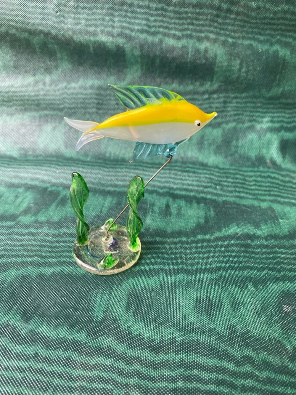 Vintage Hand-Blown Kinetic Yellow Glass Fish Figurine Aquatic Decor 70s or 80s
